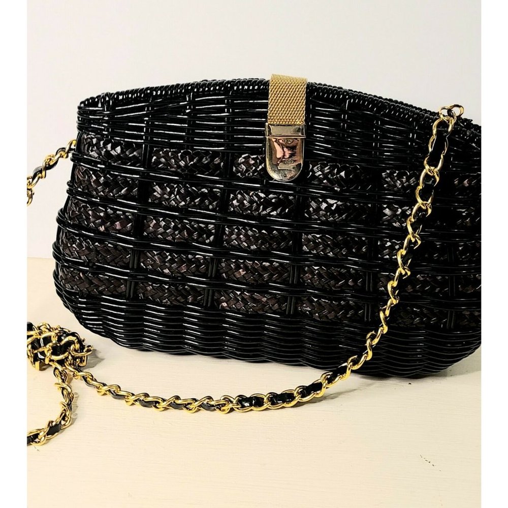 VINTAGE Crossbody Black two tone WOVEN BASKET PURSE with chain shoulder strap